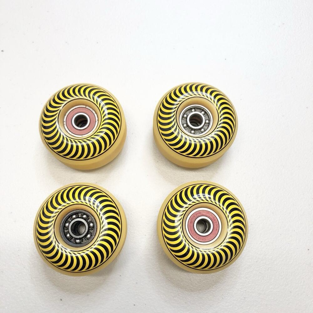 Spitfire Classics 55mm Swirl Wheels With Bones Reds Bearings
